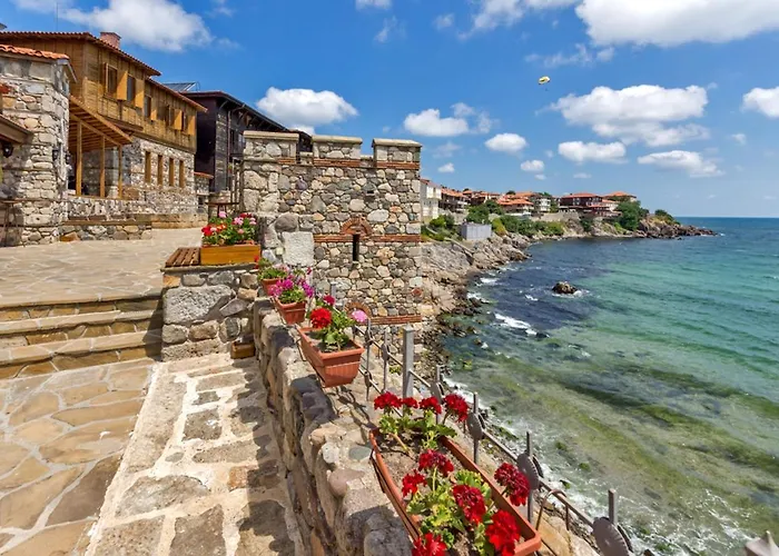 Flower Street Provides With Free Wifi, Air Conditioning 阳光海滩