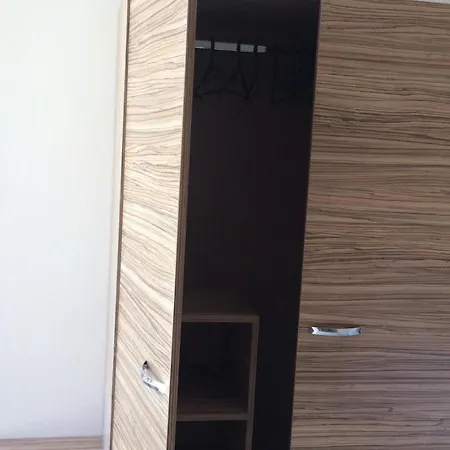 Flower Street Provides With Free Wifi, Air Conditioning Sunny Beach