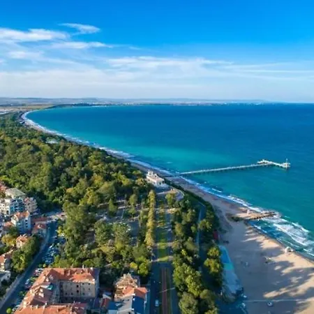 Flower Street Provides With Free Wifi, Air Conditioning Sunny Beach